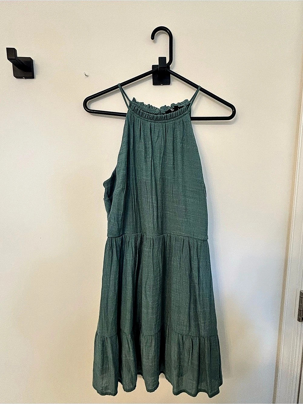 Trixxi Midi Dress in Green Size Medium Like New